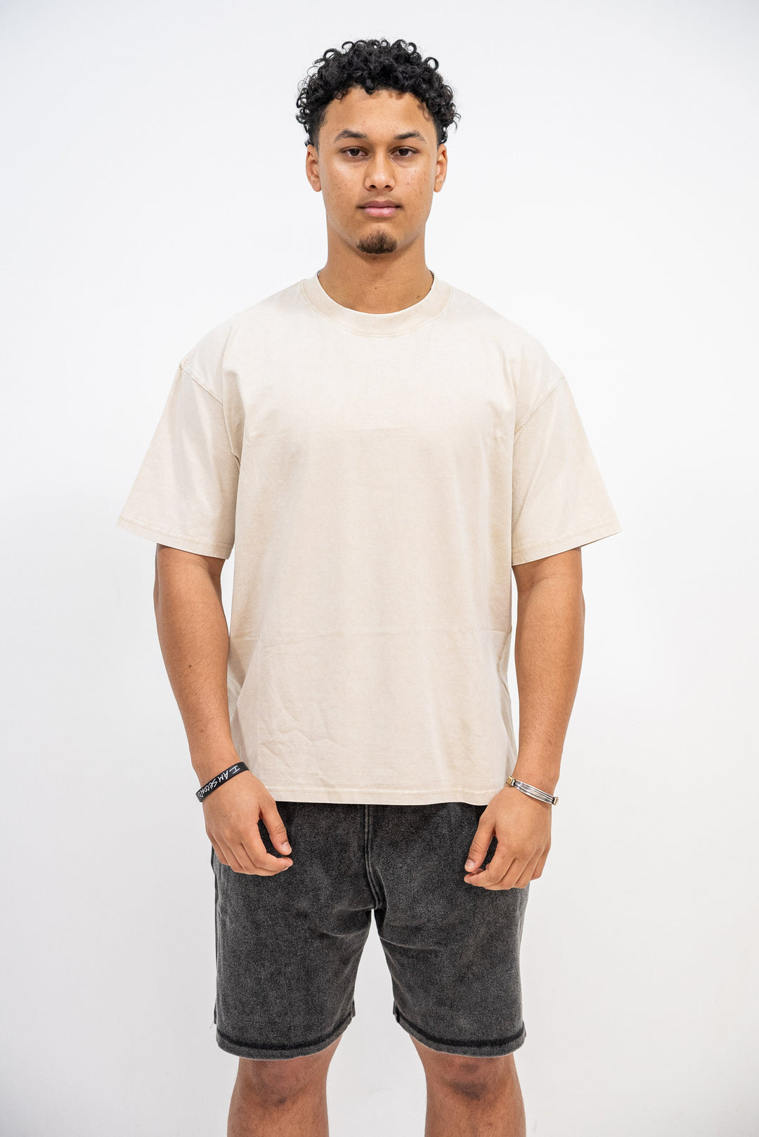 230GSM Vintage Loose-Fit Washed Tee.