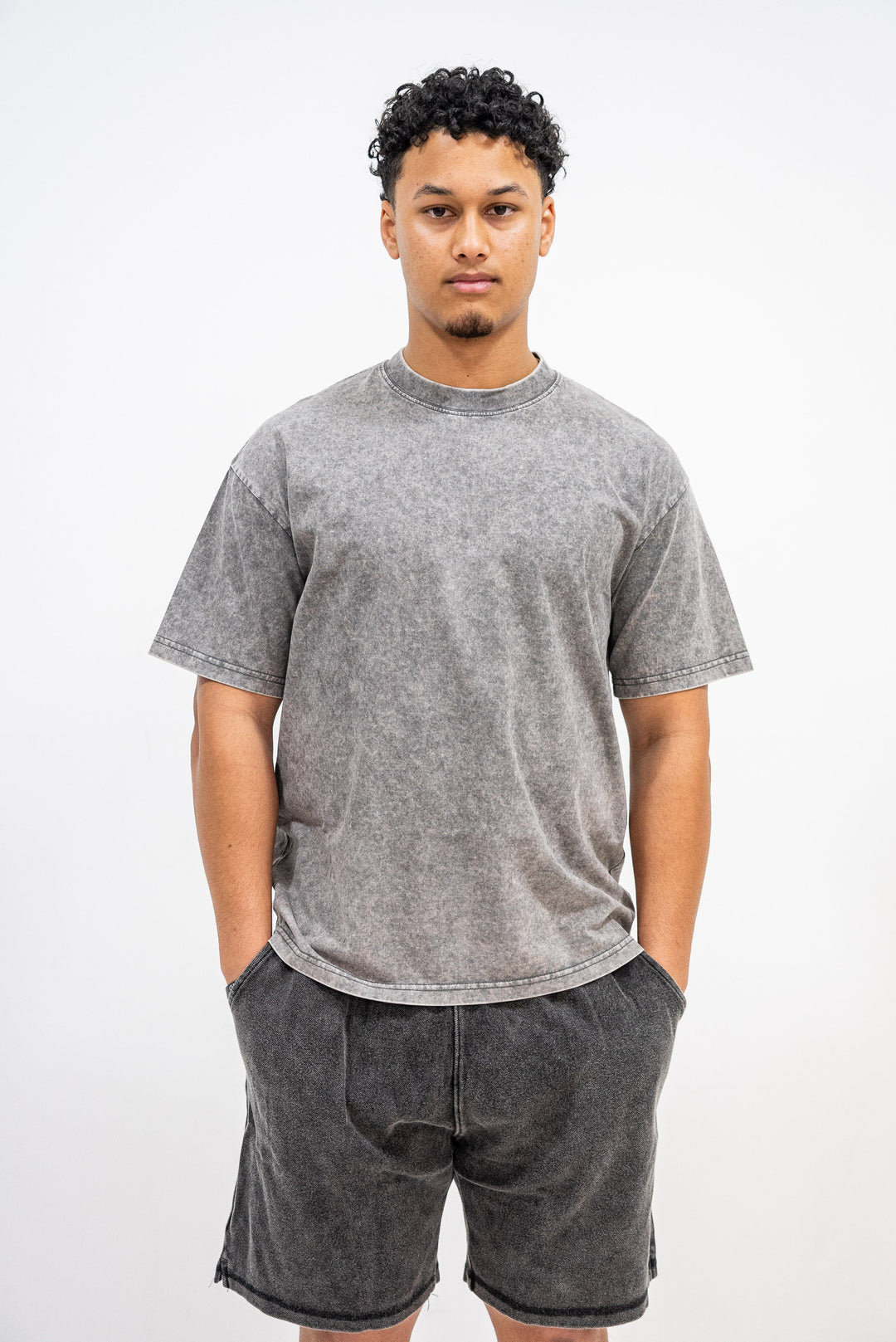 230GSM Vintage Loose-Fit Washed Tee.